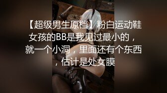 对高挑性感美女的黑衣风情无法抵挡，尤其是穿上吊带