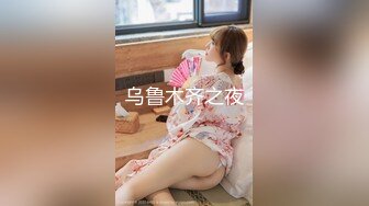 【新片速遞】  很有气质的美女姐姐，丝袜高跟露脸站立一字马大秀直播，跟狼友互动撩骚听指挥玩弄骚穴，跳蛋摩擦道具抽插