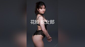 露脸可爱美女舌头舔鸡巴口交