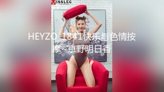  澡堂子紧盯一位身材苗条的美女泡汤