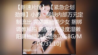 91狂哥 约的骚少妇阿姨，一大早驱车赶来，阿姨穿着性感的睡衣，跪在镜子前吃大鸡巴，被吸得很厉害！