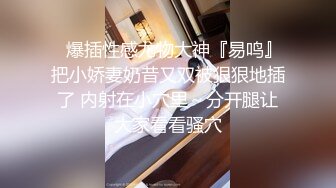 骚老婆在家里试穿各种丝袜把持不住一顿猛操